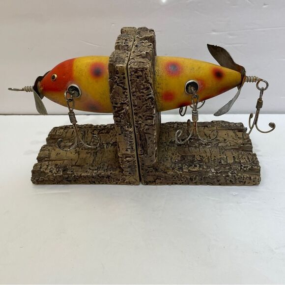 VINTAGE FISHING LURE BOOKENDS - Picture 1 of 9